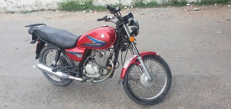 Suzuki GS 150 Red Color 1