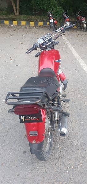 Suzuki GS 150 Red Color 3