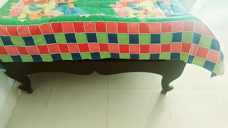 single bed of wood best quality. no damage. ideal for kids 2