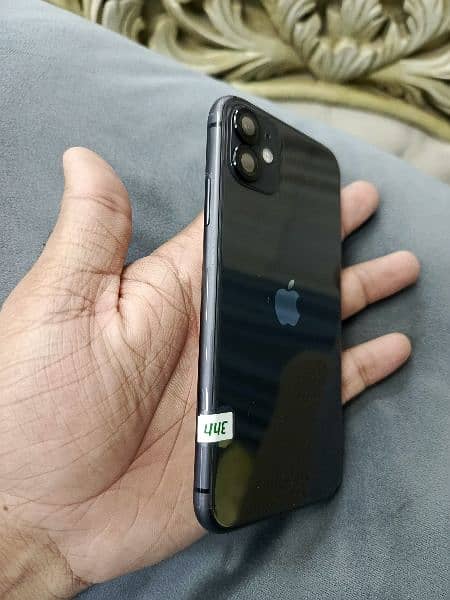 Iphone 11 (64gb) Jv 100 Health Water packed 7