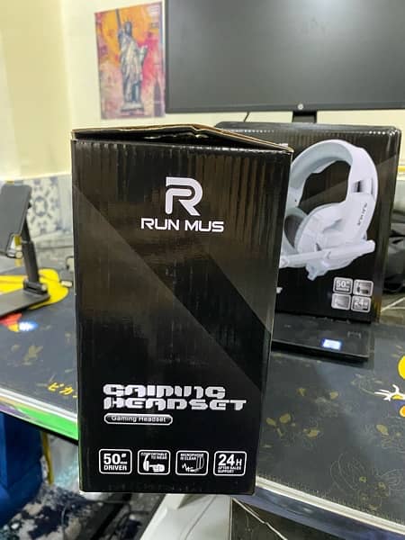 Runmus k2 headphone brand new not used delivery available 032786946 9