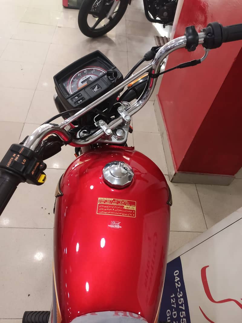 Honda NEW CD 70 2025 MODEL 6