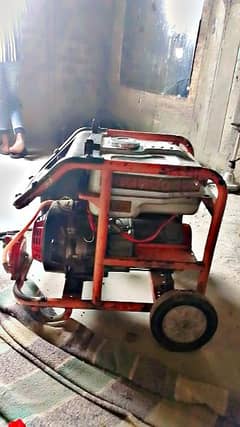 ACHa generator ha 2.5 kg ka ha hama dosra Lana ha number 03153011966ok