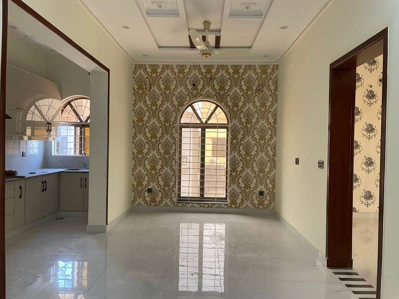 5 Marla Corner House For Sale In AA Block Super hot Location Bahria Town Lahore Meting With Owner 10