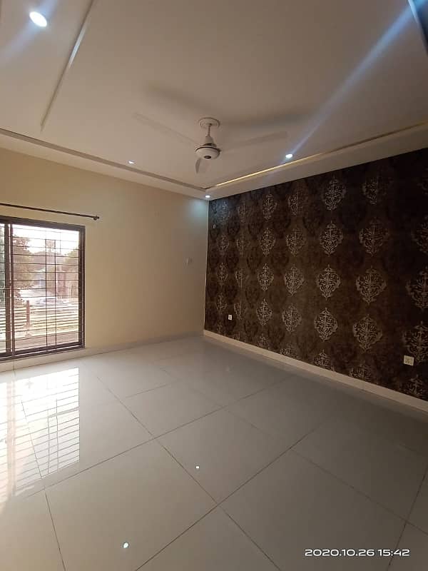 1 Kanal Double Unit With 2 Servant Quarter Full House Available For Rent in DHA Phase 1 Block A 5