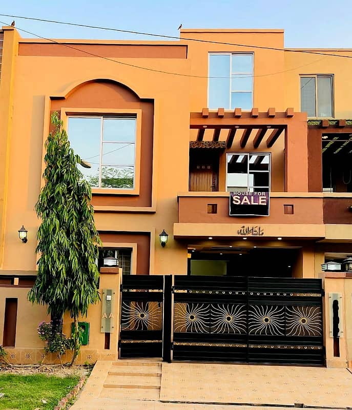 5 Marla Beautiful House For Sale In BB Block Super hot Location Bahria Town Lahore Meting With Owner 0