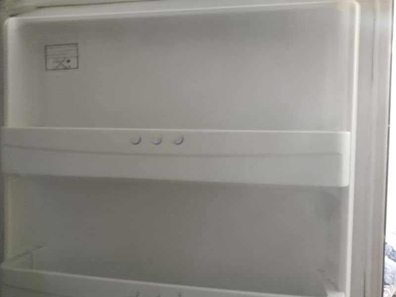 Haier refrigerator HRF. 380M 8