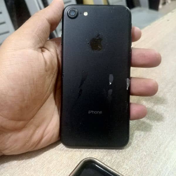 apple iphone 7 32 gb ram Battery penal change ha iska 3