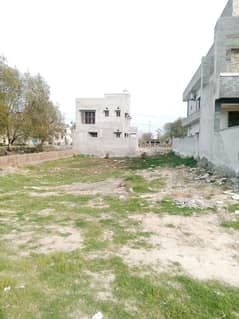 1 Kanal Plot In L Block On Main 100ft Road Ideal Location . 0