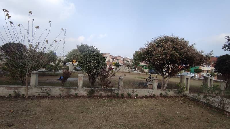 5 Marla plots for sale in very reasonable & ideal location. metro, ring road, main Ferozpur road 21