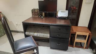 office desk and chair