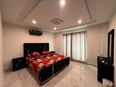 Furnish laxry apartment bahria town lahore par day weekly available for rent 0