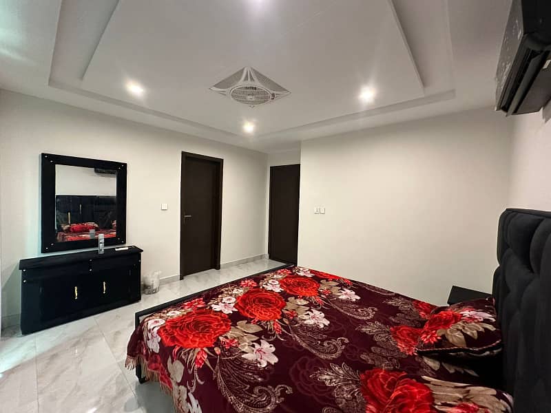 Furnish laxry apartment bahria town lahore par day weekly available for rent 2