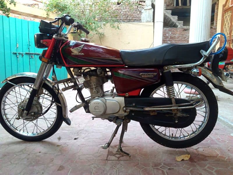 A good bike for sale in Jhelum cantt 3