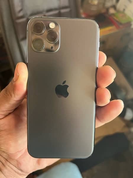 IPHONE 11 pro 1