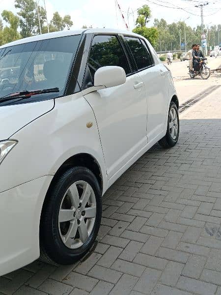 Suzuki Swift 2013 1