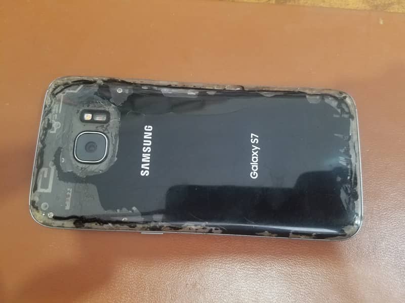 Samsung Galaxy S7 NON PTA 4 Gb Ram And 32 Gb Memory 1