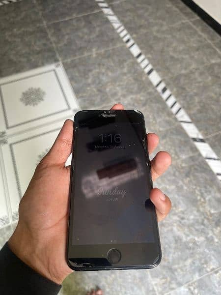 iPhone 7 plus Pta Approved 128gb 5