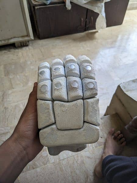 hardball cricket pads and gloves for sale 0