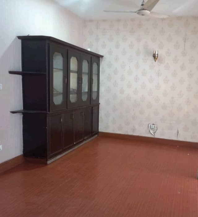 Spacious Prime Location Lower Portion Is Available For rent In Ideal Location Of G-10 1