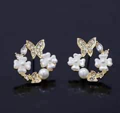 women Earing 0