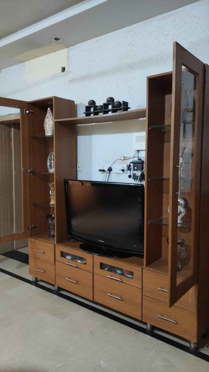 TV unit / Trolley / Cabinet 3