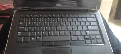 Dell Latitude e7440 screen is available 0