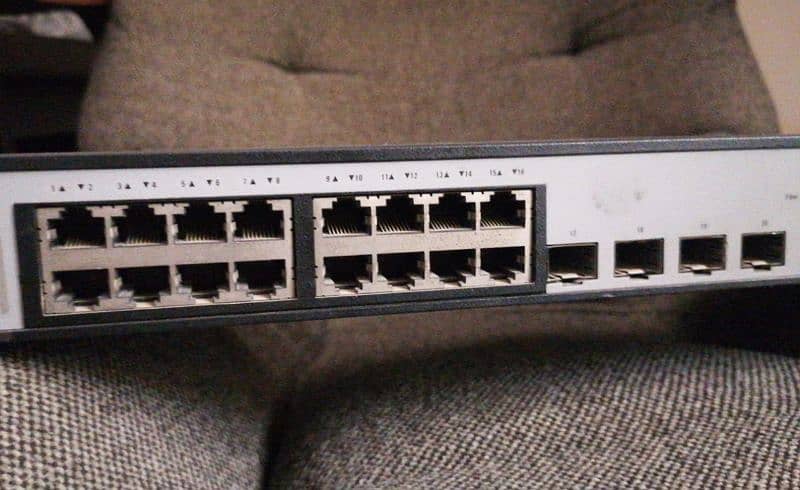 Network Switch 16 Port 1