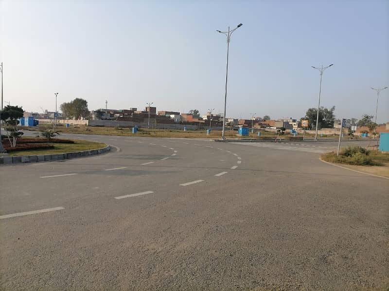 Direct 5 Marla Plot Prime Location Investor Rate In DHA 9 Town Lahore 9