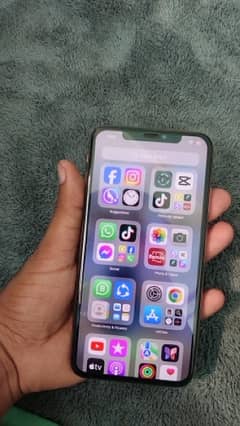 iPhone Xs max 0