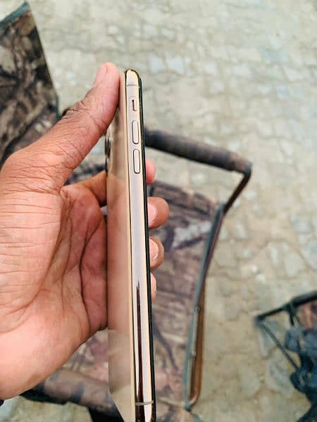 iphone 11 pro max 256 GB PTA approved My WhatsApp number 03001868066 1