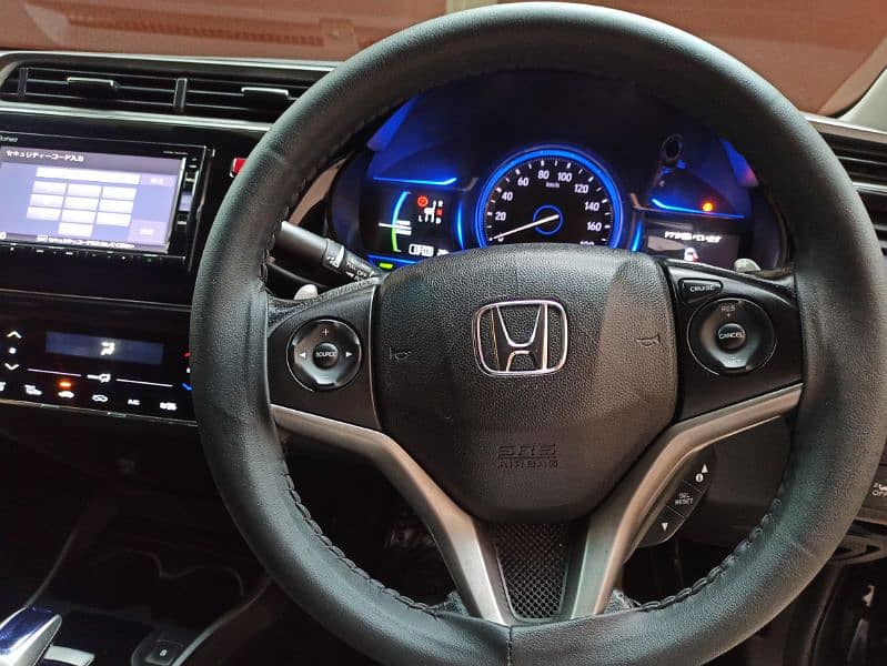 Honda Grace Hybrid 2015/2018 13