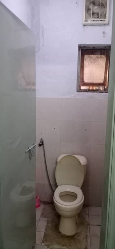 D Type Flat Available For Rent In G11 2