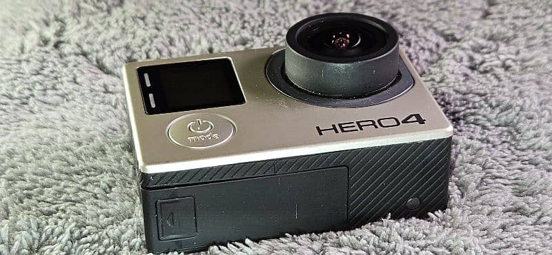 GoPro Hero 4 (Black Edition) Action Camera Perfect for Adventurers 2