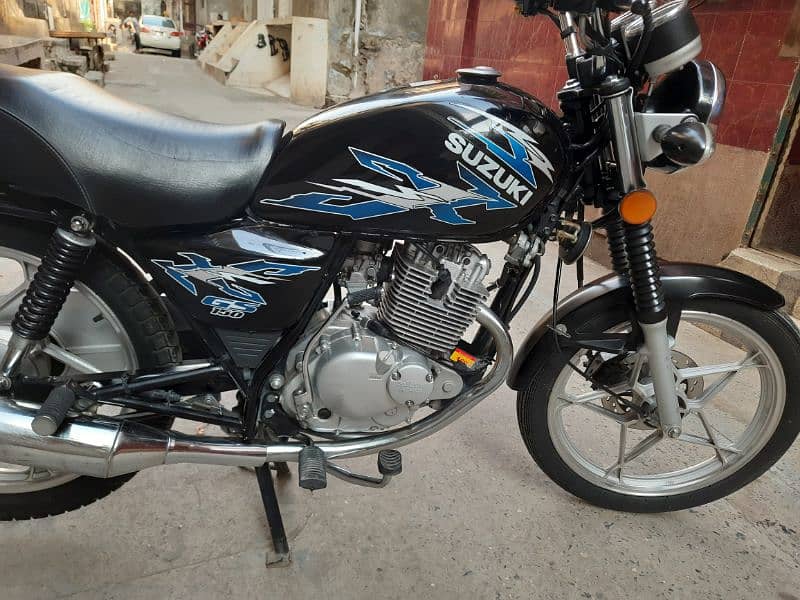 Suzuki GS 150 Special edition 11