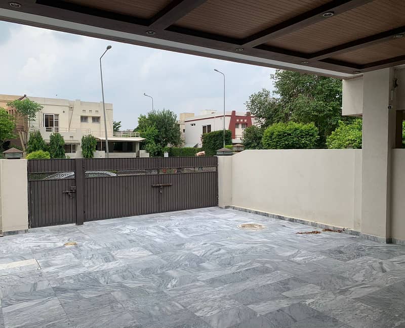 D H A Lahore 1 Kanal Owner Build Stylish House With 100% Original Pics Available For Sale 1