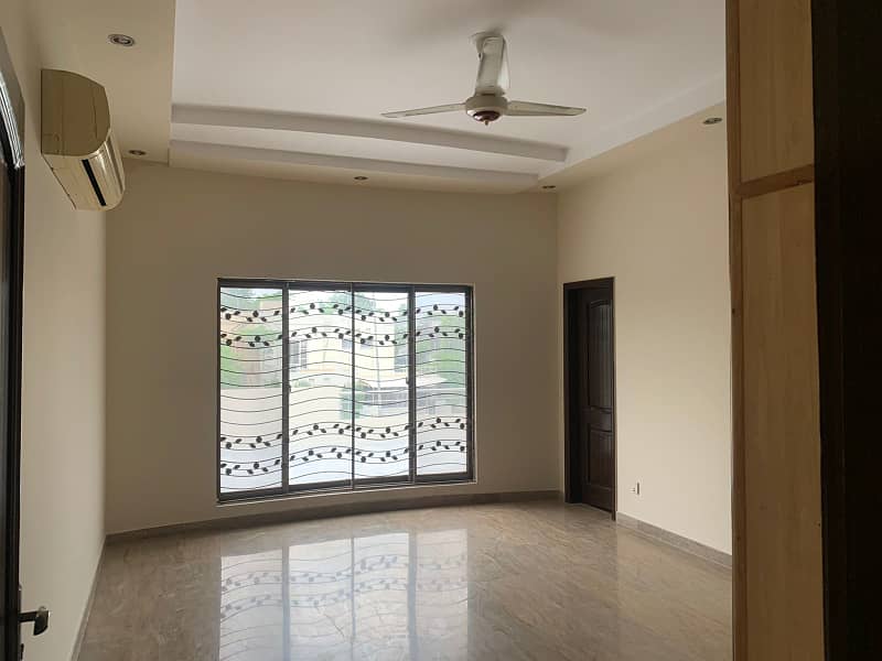 D H A Lahore 1 Kanal Owner Build Stylish House With 100% Original Pics Available For Sale 5