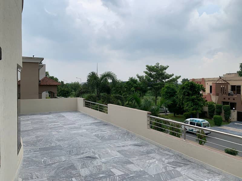 D H A Lahore 1 Kanal Owner Build Stylish House With 100% Original Pics Available For Sale 16