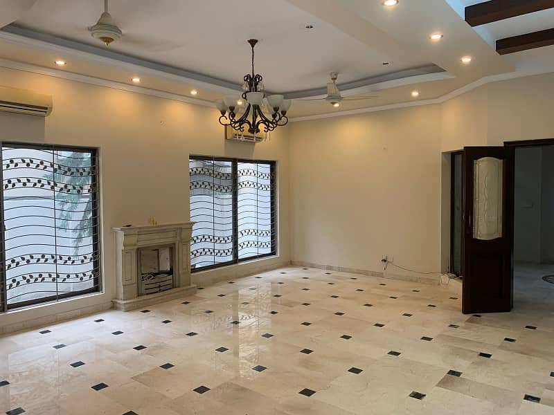 D H A Lahore 1 Kanal Owner Build Stylish House With 100% Original Pics Available For Sale 32