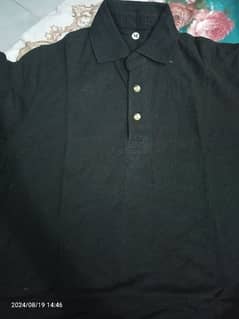 colour black, collar T. Shirt