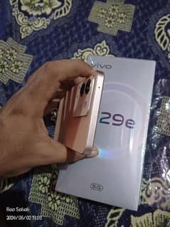 Vivo v29e Gold