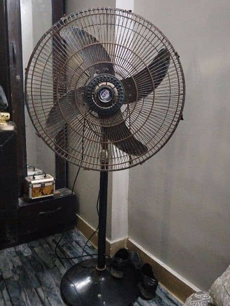 Original GFC stand/pedestal fan 0