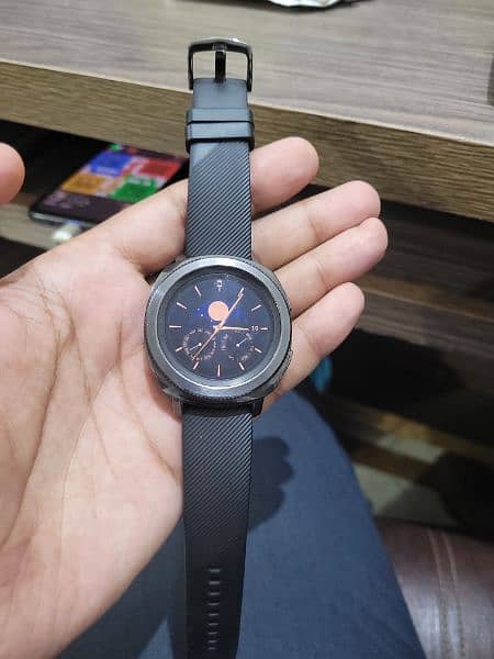 Samsung gear sports watch is up for sell 4