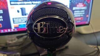 Blue Snowball Ice Professional Microphone with a Pop Filter 0