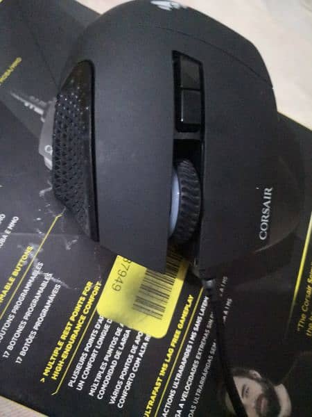 corsair scimitar Pro RGB gaming mouse 1