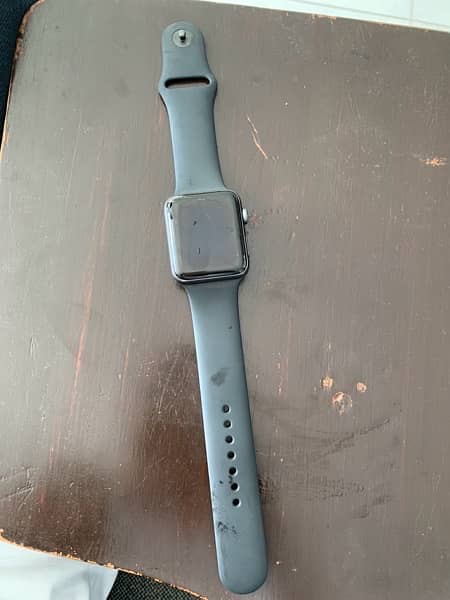 apple watch series 3 cracked screen 0