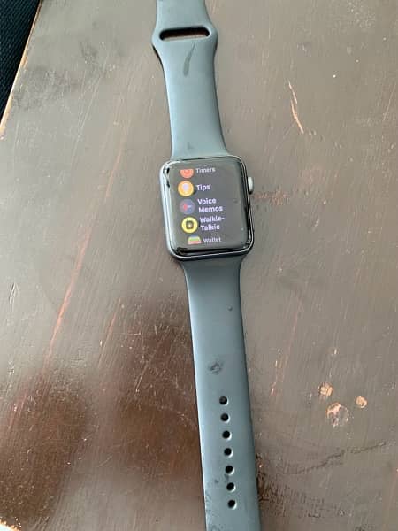 apple watch series 3 cracked screen 1