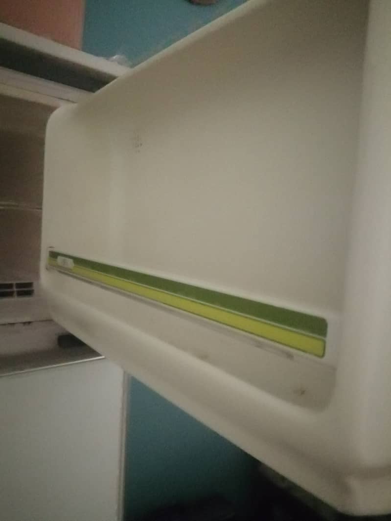 National refrigerator made in Japan or 13 years used. All is okay 1