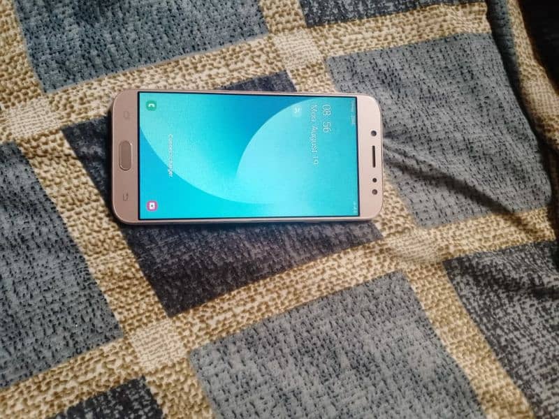 Samsung j7pro only mobile hai  on off k button ka masla hai 1