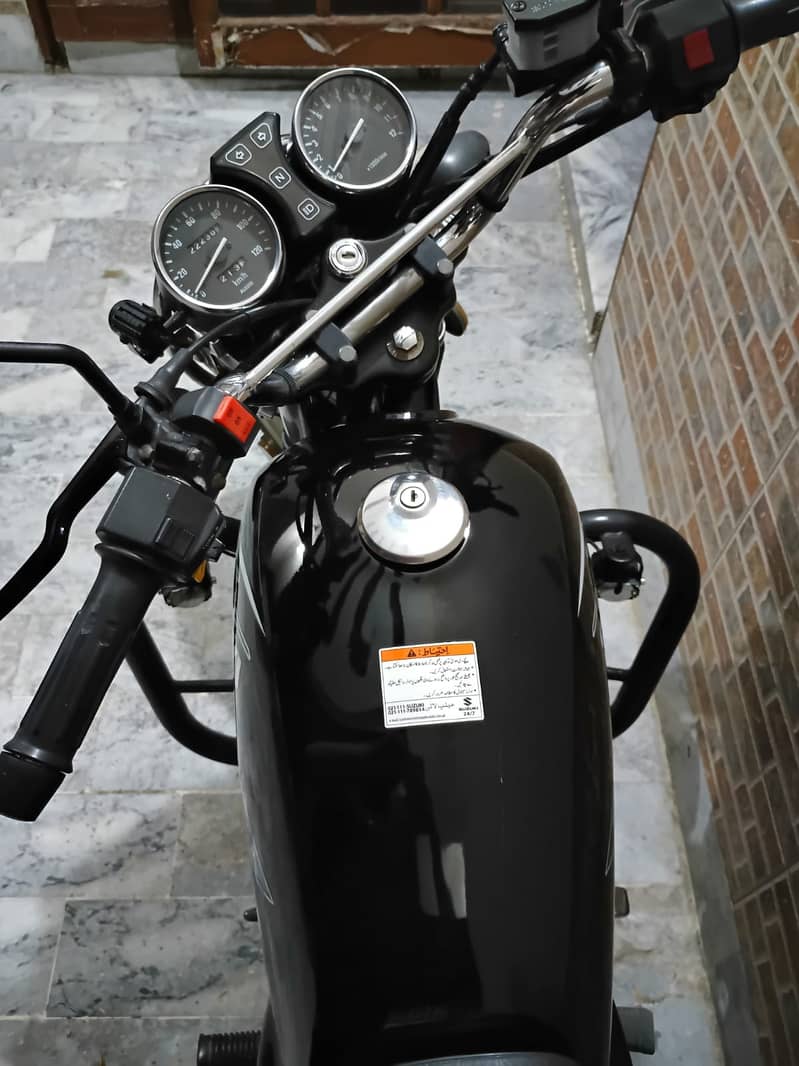 Suzuki GS 150 SE 2020 2